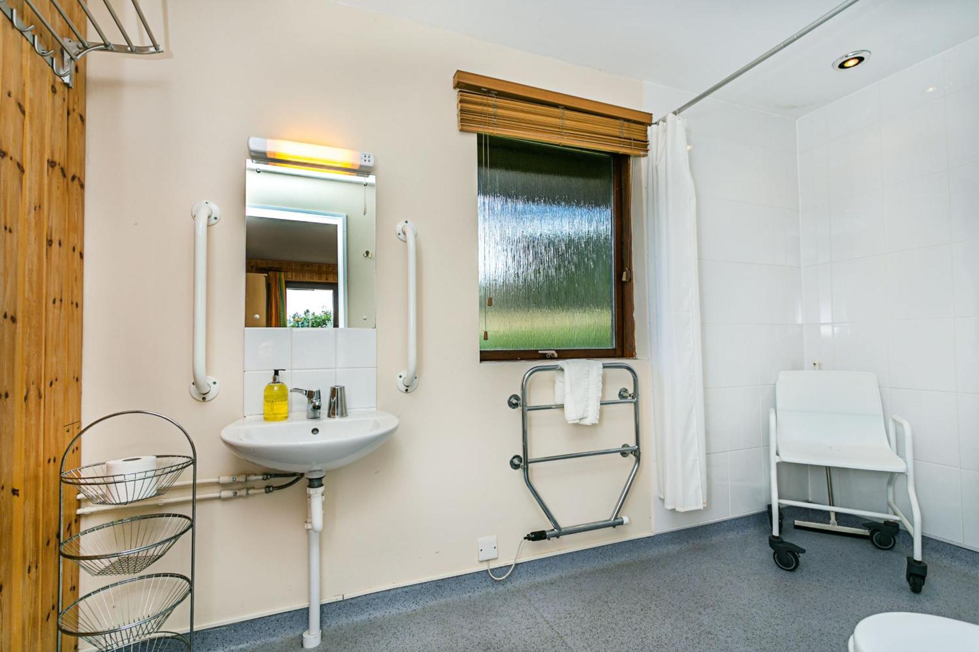 Laburnum Lodge Sleeps 6 Wheelchair Access Minehead Bagian luar foto