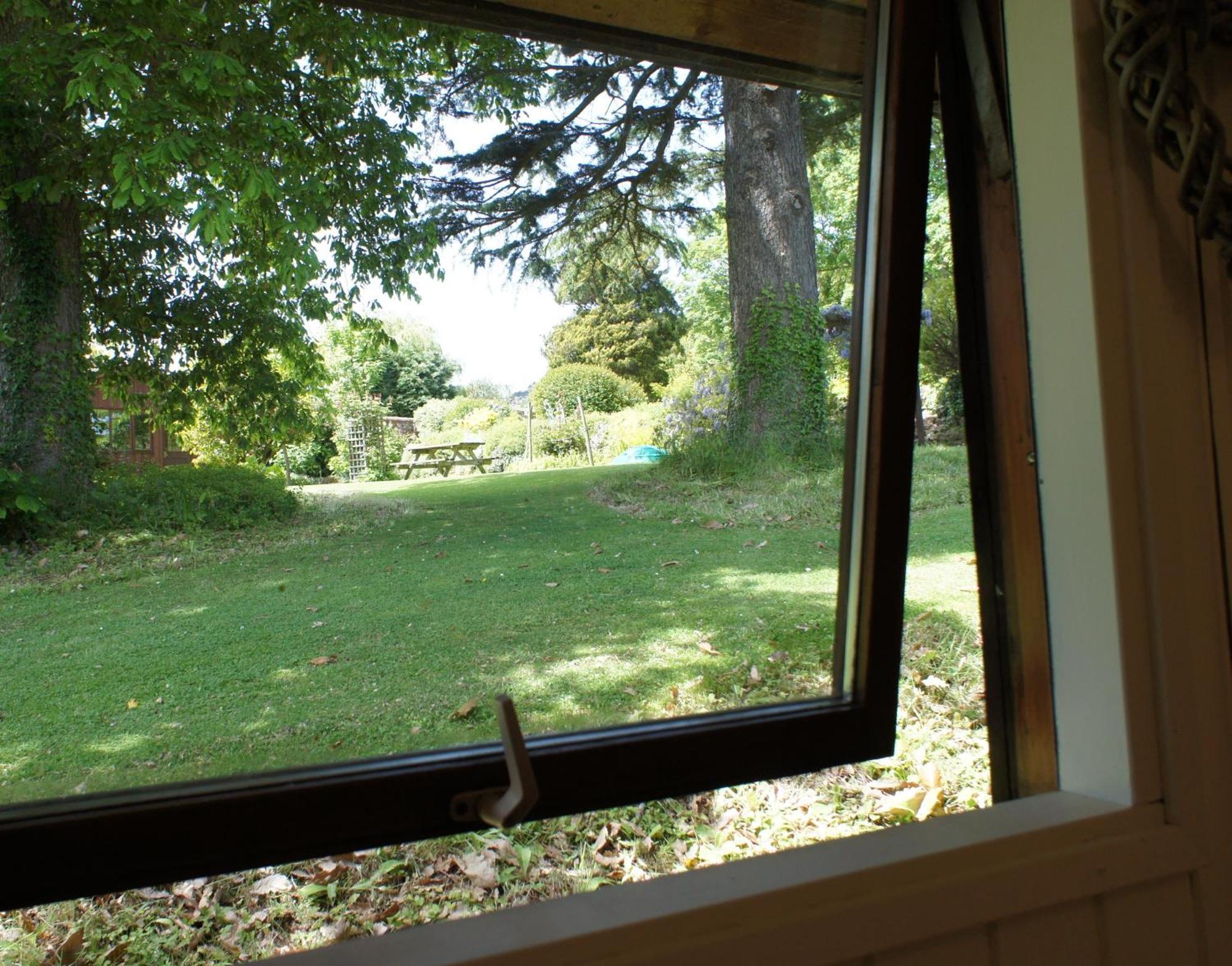 Laburnum Lodge Sleeps 6 Wheelchair Access Minehead Bagian luar foto
